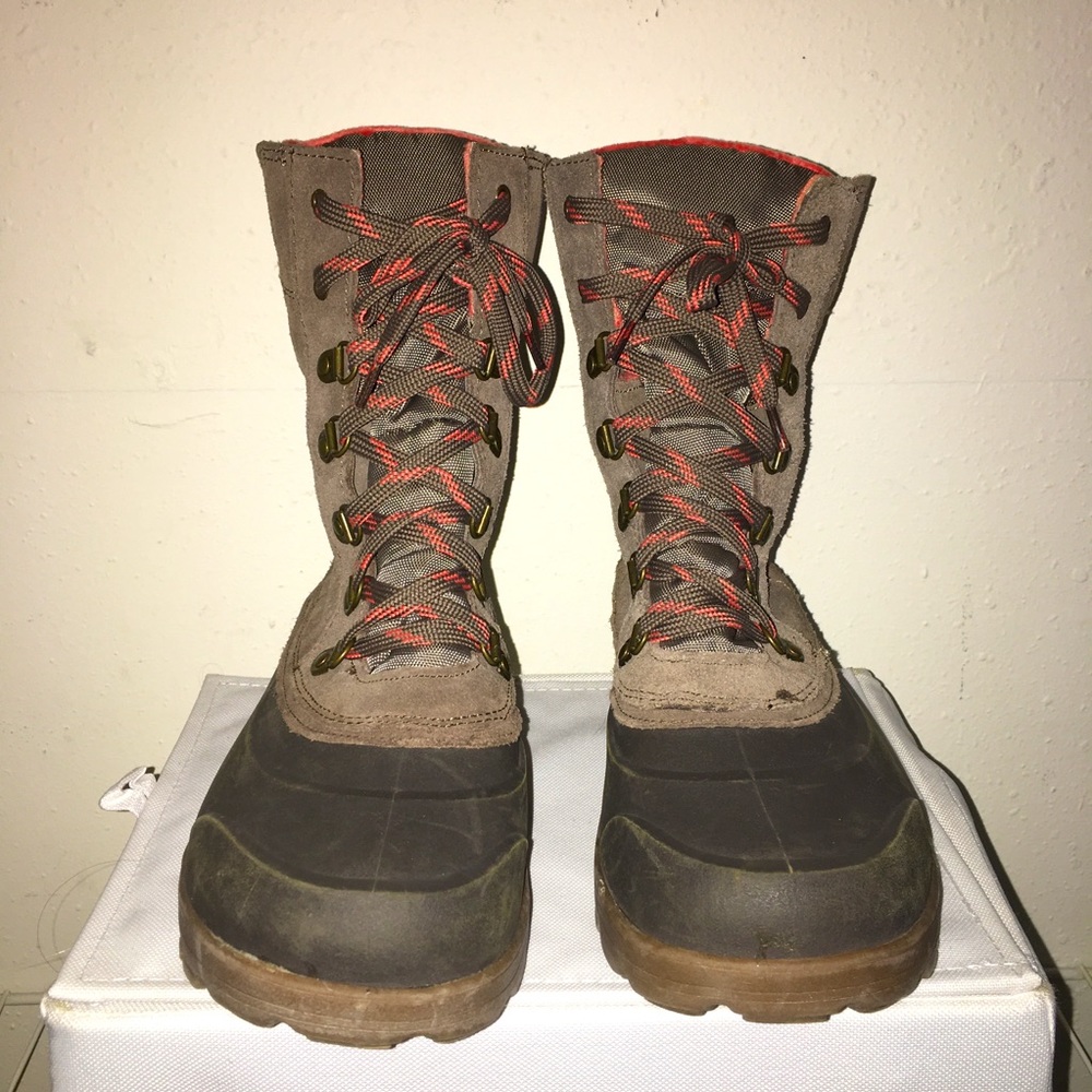 Women’s BareTraps Waterproof Hiking Boots